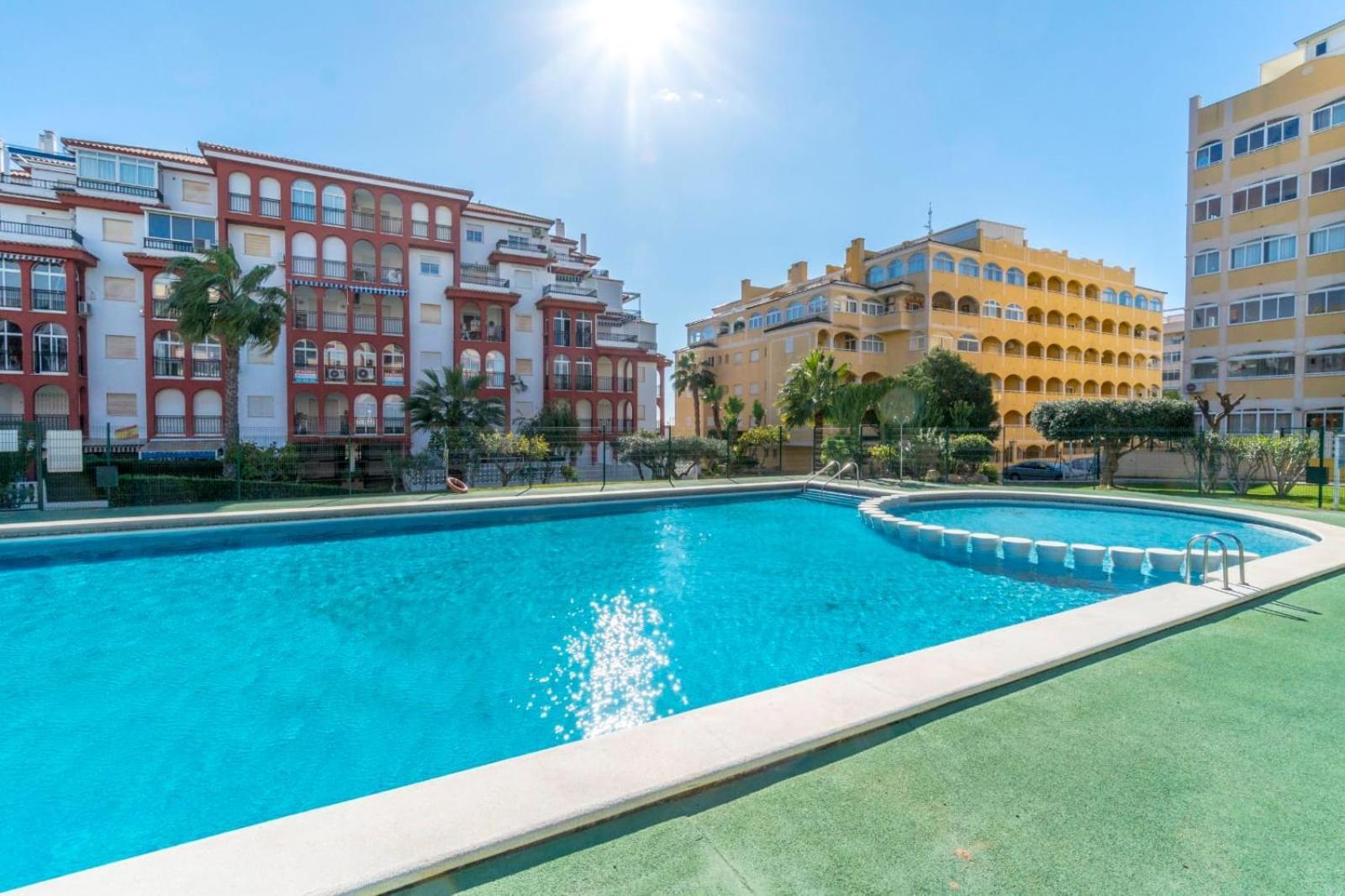 Nice Modern 2 Bed Apartment In Torrievieja Torrevieja Kültér fotó