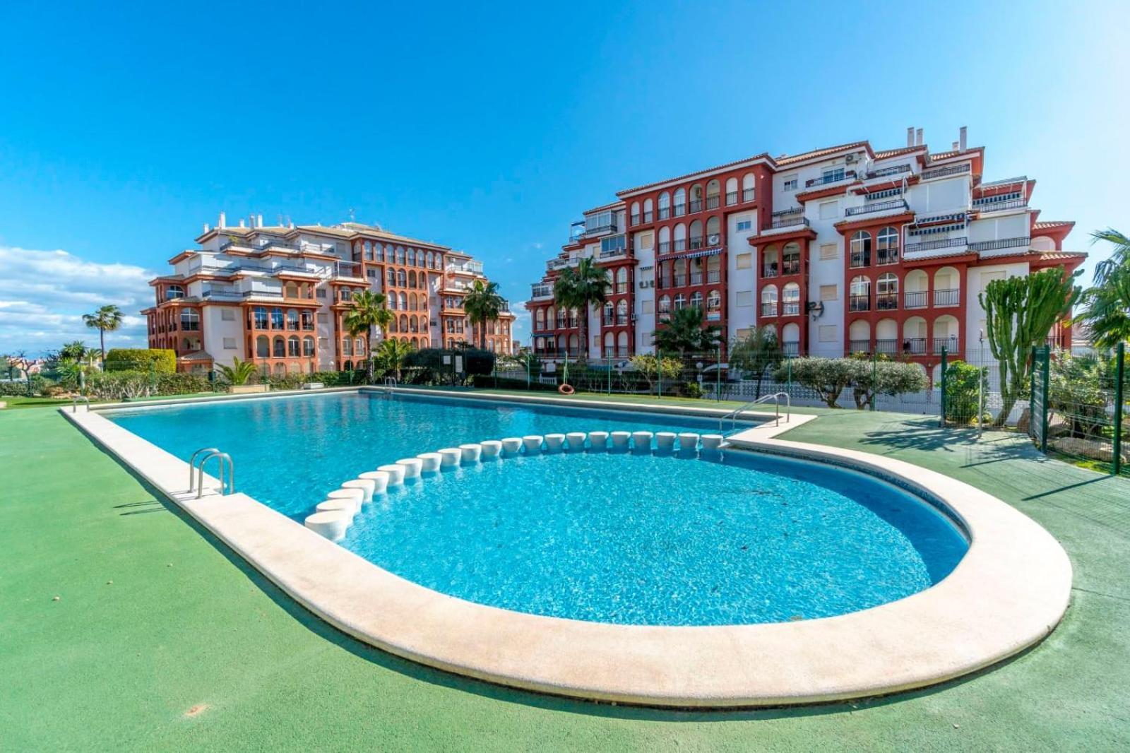 Nice Modern 2 Bed Apartment In Torrievieja Torrevieja Kültér fotó