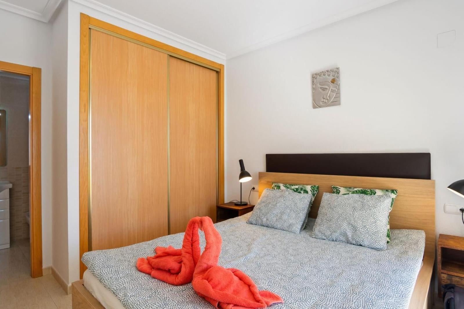 Nice Modern 2 Bed Apartment In Torrievieja Torrevieja Kültér fotó